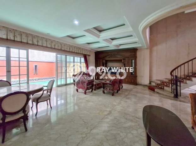 Dijual Rumah Mewah Exclusive di Kebayoran Baru, Jakarta Selatan Dijual Rumah Mewah Exclusive di Kebayoran Baru, Jakarta Selatan