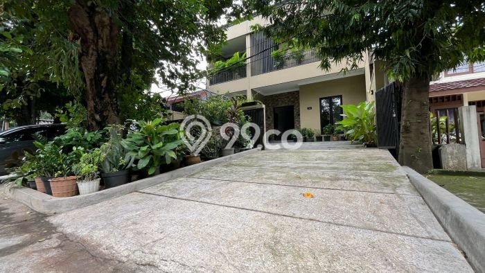 Ready to Use! Premium House LT 110m2 Desain Elegan di Lebak Bulus Ready to Use! Premium House LT 110m2 Desain Elegan di Lebak Bulus