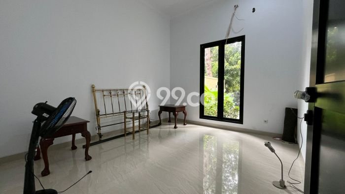 Ready to Use! Premium House LT 110m2 Desain Elegan di Lebak Bulus Ready to Use! Premium House LT 110m2 Desain Elegan di Lebak Bulus