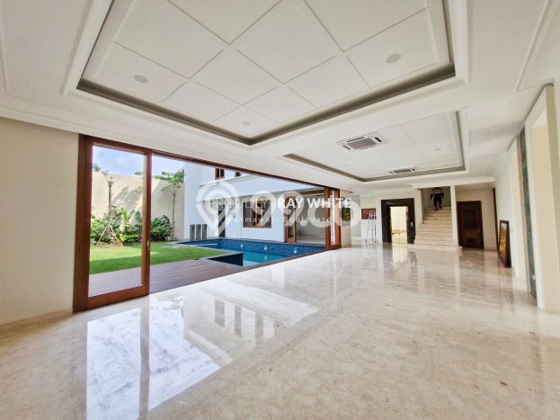 Rumah Nyaman area Kemang, Jakarta Selatan, Luas 517m² Bangunan 760m² Rumah Nyaman area Kemang, Jakarta Selatan, Luas 517m² Bangunan 760m²