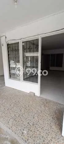 Rumah Sewa Surabaya LT 145m2 LB 142m2 Kawasan Sukomanunggal Rumah Sewa Surabaya LT 145m2 LB 142m2 Kawasan Sukomanunggal