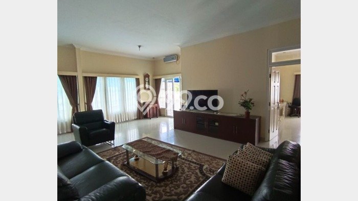 Rumah Elit Modern Tanpa Renovasi di Kota Baru Parahyangan Bandung Rumah Elit Modern Tanpa Renovasi di Kota Baru Parahyangan Bandung