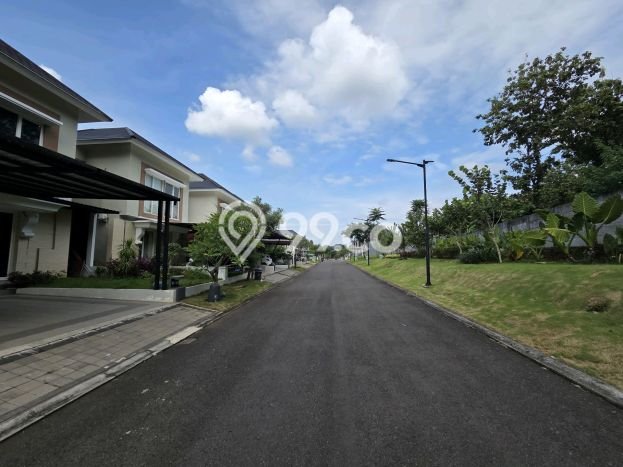 KESEMPATAN EMAS! Rumah di , Semarang, LT 200m2m² LB 180m2m² KESEMPATAN EMAS! Rumah di , Semarang, LT 200m2m² LB 180m2m²