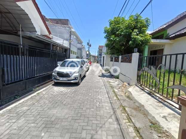 Komersial Area Strategis di Semarang Timur, Luas 160m2m², Prospektif Komersial Area Strategis di Semarang Timur, Luas 160m2m², Prospektif