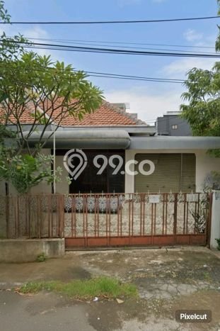 Rumah di Semarang Tengah, Semarang, LT 285m2m² LB 209m2m² Rumah di Semarang Tengah, Semarang, LT 285m2m² LB 209m2m²