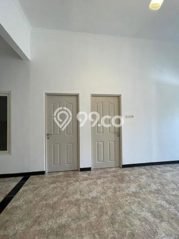 Rumah Luas Asri 2 KT Siap Pakai di Kebonsari Surabaya Rumah Luas Asri 2 KT Siap Pakai di Kebonsari Surabaya