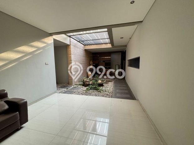 Dijual Rumah Mewah Megah Dengan View Cantik di Citraland, Surabaya Dijual Rumah Mewah Megah Dengan View Cantik di Citraland, Surabaya