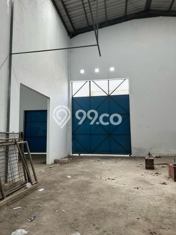 Gudang Disewa di Tangerang dengan LB 550m2 Area Komersial Ramai Gudang Disewa di Tangerang dengan LB 550m2 Area Komersial Ramai