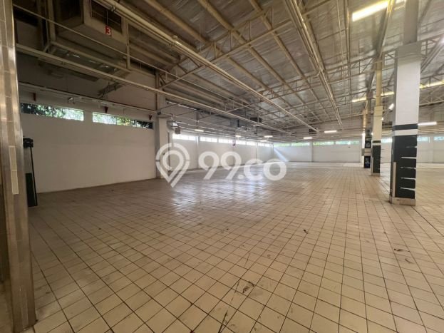 Unit Gudang Disewa Lokasi Jati Uwung, Tangerang Spesifikasi Luas Bangunan 7117m2 Unit Gudang Disewa Lokasi Jati Uwung, Tangerang Spesifikasi Luas Bangunan 7117m2