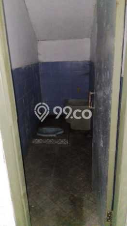 Gudang Disewa di Jakarta Barat dengan LB 500m2 Area Komersial Ramai Gudang Disewa di Jakarta Barat dengan LB 500m2 Area Komersial Ramai