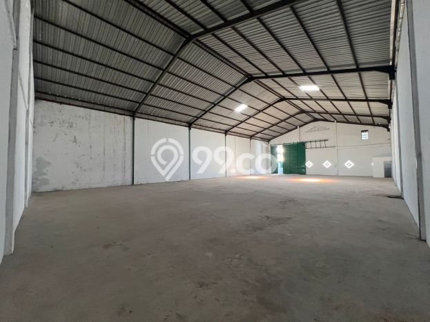 Unit Gudang disewakan di Kosambi Tangerang dengan LT 1200m2 / LB 960m2 Unit Gudang disewakan di Kosambi Tangerang dengan LT 1200m2 / LB 960m2