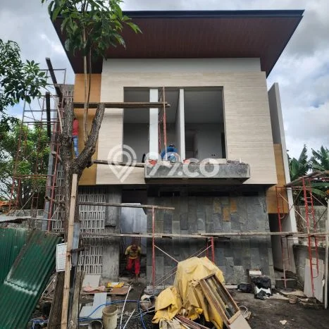 Hunian Mewah LB 265m2 Siap Huni Desain Elegan di Citraland, Surabaya Hunian Mewah LB 265m2 Siap Huni Desain Elegan di Citraland, Surabaya