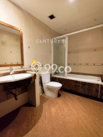 Dijual Apartemen di Jakarta Timur 3 Kamar & 2 Kamar Mandi, Luas 141m2 Dijual Apartemen di Jakarta Timur 3 Kamar & 2 Kamar Mandi, Luas 141m2