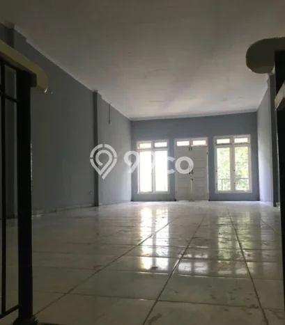 Ruko Lokasi Premium di Pondok Bambu, Luas 200m², Pusat Bisnis Ruko Lokasi Premium di Pondok Bambu, Luas 200m², Pusat Bisnis