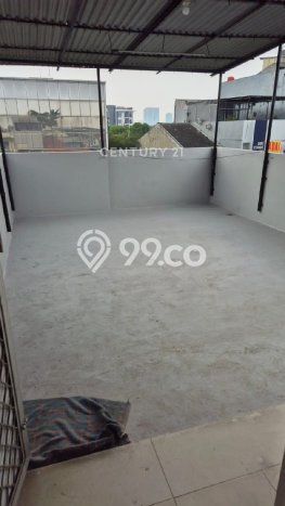 Ruko For Rent di Utan Kayu, Luas 38m², Lokasi Premium Ruko For Rent di Utan Kayu, Luas 38m², Lokasi Premium