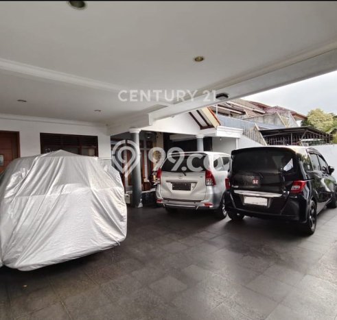 Rumah Mewah Siap Huni LT 239m2 di Matraman, Jakarta Timur Rumah Mewah Siap Huni LT 239m2 di Matraman, Jakarta Timur