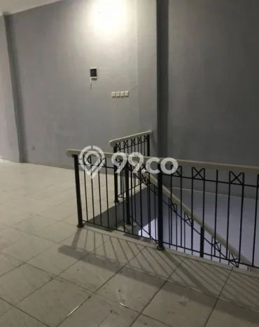 Ruko Lokasi Premium di Pondok Bambu, Luas 200m², Pusat Bisnis Ruko Lokasi Premium di Pondok Bambu, Luas 200m², Pusat Bisnis