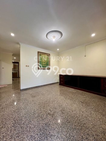 Lokasi strategis! Rumah siap pakai disewakan di Cempaka Putih LB 162m2 Lokasi strategis! Rumah siap pakai disewakan di Cempaka Putih LB 162m2