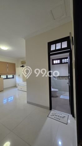 Jual Rumah Luas Megah Dengan View Eksklusif di Pakuwon, Surabaya Jual Rumah Luas Megah Dengan View Eksklusif di Pakuwon, Surabaya