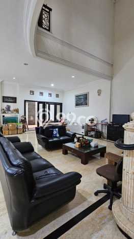 Dijual Murah Rumah dengan Luas Tanah 420m2m² dan Luas Bangunan 500m2m² di Kawasan Wiyung, Surabaya Dijual Murah Rumah dengan Luas Tanah 420m2m² dan Luas Bangunan 500m2m² di Kawasan Wiyung, Surabaya
