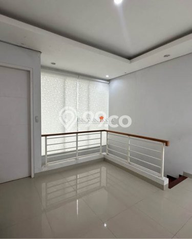 RARE UNIT! Rumah di Kerobokan Kelod, 3 KM, Pemandangan Kota, LT 100m² Bangunan 120m² RARE UNIT! Rumah di Kerobokan Kelod, 3 KM, Pemandangan Kota, LT 100m² Bangunan 120m²