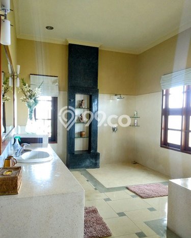 Rumah Kontrakan Badung LT 600m2 LB 550m2 Kawasan Jimbaran Rumah Kontrakan Badung LT 600m2 LB 550m2 Kawasan Jimbaran