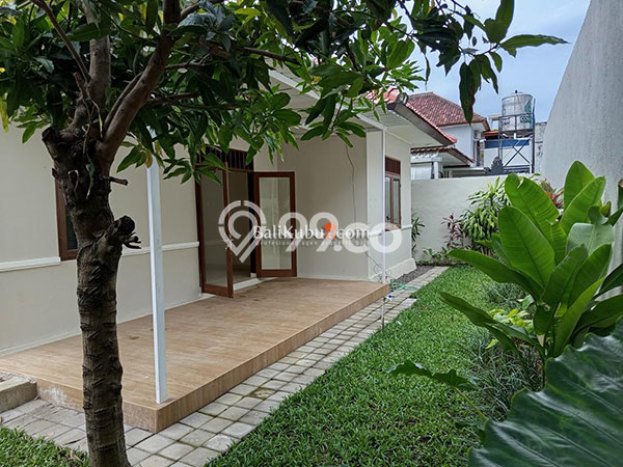 Rumah area Pemogan, 1 KM, Lingkungan Asri, LT 250m² LB 100m² Rumah area Pemogan, 1 KM, Lingkungan Asri, LT 250m² LB 100m²