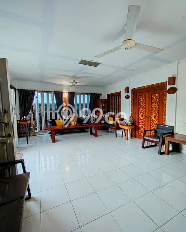 Ready to Use! Luxury House LT 325m2 Desain Modern di Renon Ready to Use! Luxury House LT 325m2 Desain Modern di Renon
