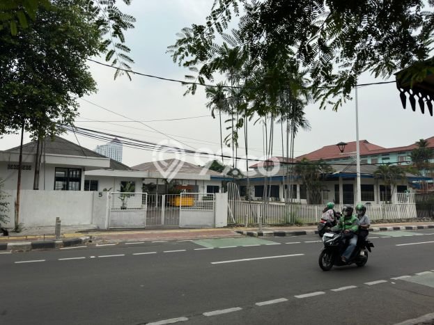 Unit Gudang Dijual di Tebet Jakarta Selatan 6209m2 Unit Gudang Dijual di Tebet Jakarta Selatan 6209m2