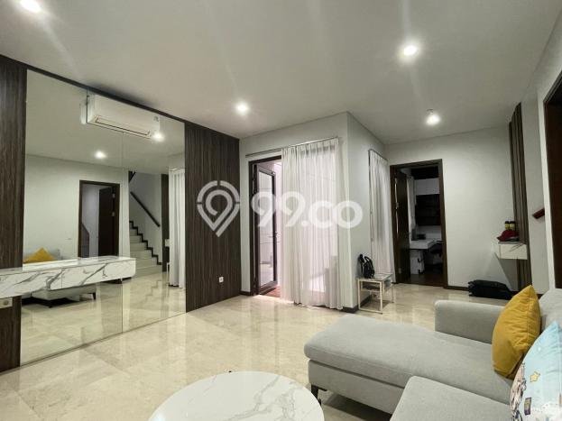 Disewakan! Rumah 5 Kamar Tidur &
5 Kamar Mandi di BSD City, Tangerang Disewakan! Rumah 5 Kamar Tidur &
5 Kamar Mandi di BSD City, Tangerang