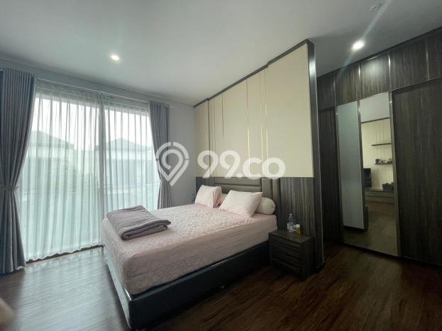 Disewakan! Rumah 5 Kamar Tidur &
5 Kamar Mandi di BSD City, Tangerang Disewakan! Rumah 5 Kamar Tidur &
5 Kamar Mandi di BSD City, Tangerang