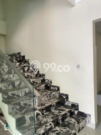 Unit Kantor Dijual di Jakarta Selatan LT 960m2 & LB 2800m2 Unit Kantor Dijual di Jakarta Selatan LT 960m2 & LB 2800m2