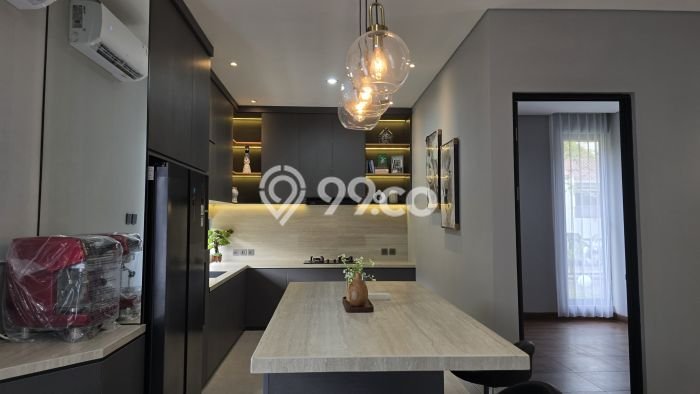 Rumah Mewah LB 250m2 Siap Huni Desain Elegan di BSD Kencana Loka, Tangerang Rumah Mewah LB 250m2 Siap Huni Desain Elegan di BSD Kencana Loka, Tangerang