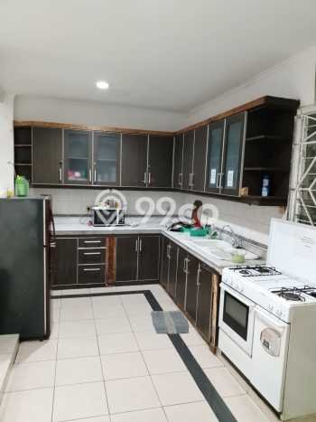 Tersedia Rumah Kost di Kapten Tendean, Jakarta Selatan 10 Kamar Tersedia Rumah Kost di Kapten Tendean, Jakarta Selatan 10 Kamar