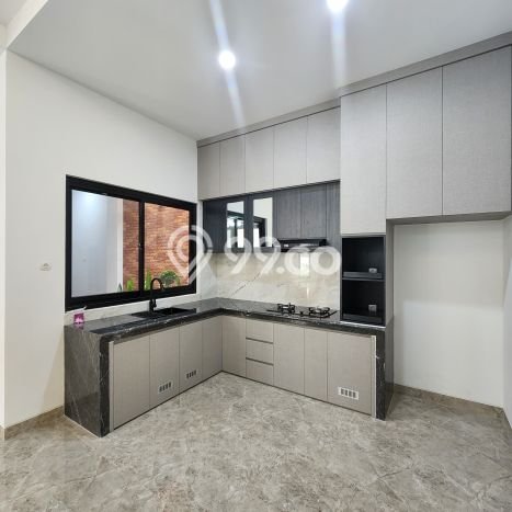 For Sale! Luxury House LT 180m2 Desain Modern di BSD Nusaloka For Sale! Luxury House LT 180m2 Desain Modern di BSD Nusaloka