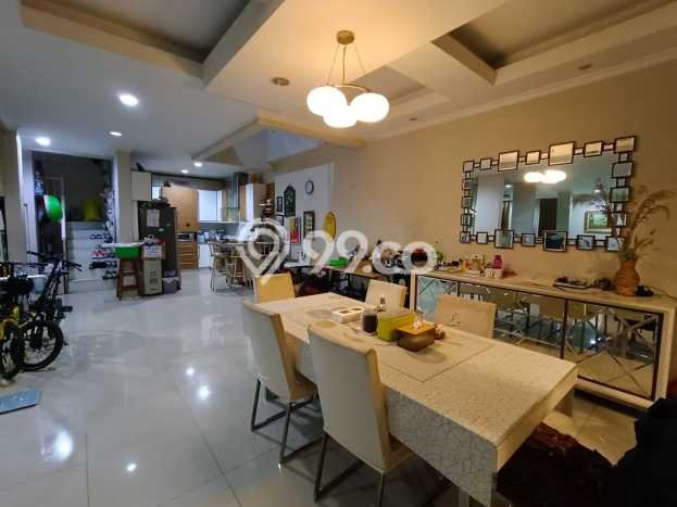 Hunian Mewah LB 400m2 Siap Huni Desain Elegan di Bintaro, Tangerang Selatan Hunian Mewah LB 400m2 Siap Huni Desain Elegan di Bintaro, Tangerang Selatan