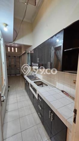 Rumah Luxury Modern Siap Huni di Raya A Yani Surabaya Rumah Luxury Modern Siap Huni di Raya A Yani Surabaya