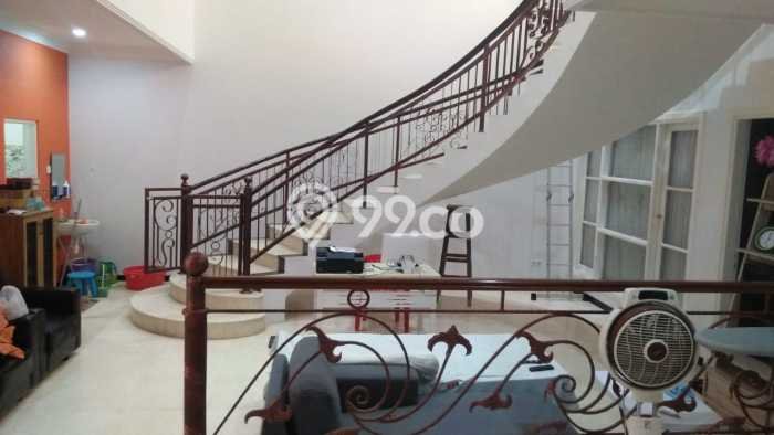 For Sale! Luxury House LT 300m2 Desain Modern di Keputih For Sale! Luxury House LT 300m2 Desain Modern di Keputih