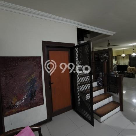 Siap Huni Rumah Mewah 5 Kamar di Rungkut Dekat ke Mana Pun Siap Huni Rumah Mewah 5 Kamar di Rungkut Dekat ke Mana Pun