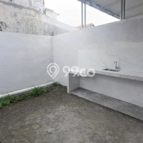 Rumah Luas Asri 2 KT Siap Pakai di Medokan Ayu Surabaya Rumah Luas Asri 2 KT Siap Pakai di Medokan Ayu Surabaya