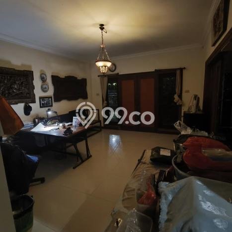 Siap Huni Rumah Mewah 5 Kamar di Rungkut Dekat ke Mana Pun Siap Huni Rumah Mewah 5 Kamar di Rungkut Dekat ke Mana Pun