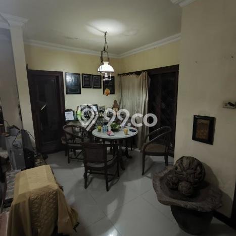 Siap Huni Rumah Mewah 5 Kamar di Rungkut Dekat ke Mana Pun Siap Huni Rumah Mewah 5 Kamar di Rungkut Dekat ke Mana Pun