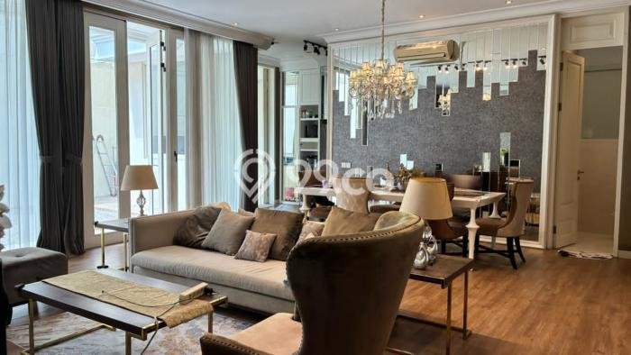 Rumah Elit LB 380m2 Siap Huni Desain Elegan di Pakuwon Indah, Surabaya Rumah Elit LB 380m2 Siap Huni Desain Elegan di Pakuwon Indah, Surabaya