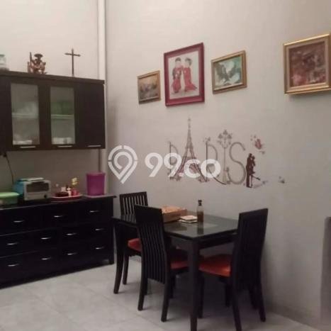 Rumah Luas Asri 5 KT Siap Huni di Manyar Surabaya Rumah Luas Asri 5 KT Siap Huni di Manyar Surabaya