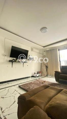 Ready to Use! Luxury House LT 482m2 Desain Elegan di Karangpilang Ready to Use! Luxury House LT 482m2 Desain Elegan di Karangpilang
