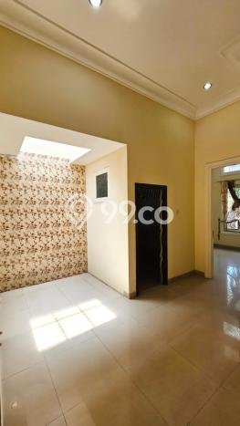 Rumah Luxury Modern Siap Huni di Raya A Yani Surabaya Rumah Luxury Modern Siap Huni di Raya A Yani Surabaya
