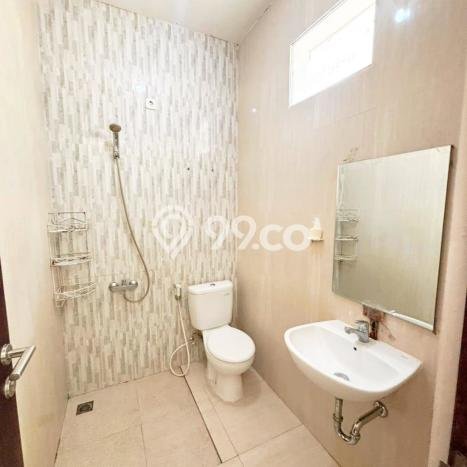 Dijual Cepat Rumah Bagus Siap Huni LB 139m2 di Wiyung, Surabaya Dijual Cepat Rumah Bagus Siap Huni LB 139m2 di Wiyung, Surabaya