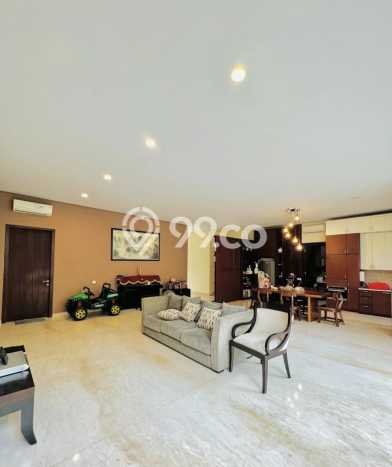 Rumah Elit LB 500m2 Siap Pakai Desain Elegan di Dukuh Kupang, Surabaya Rumah Elit LB 500m2 Siap Pakai Desain Elegan di Dukuh Kupang, Surabaya