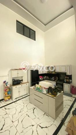 Ready to Use! Luxury House LT 482m2 Desain Elegan di Karangpilang Ready to Use! Luxury House LT 482m2 Desain Elegan di Karangpilang