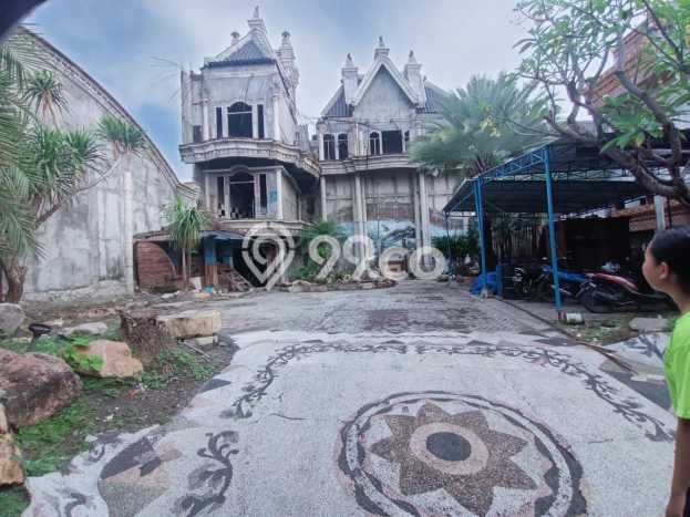 Hot Offer Hunian Mewah Ideal dan Luas di Dukuh Pakis, Surabaya Hot Offer Hunian Mewah Ideal dan Luas di Dukuh Pakis, Surabaya